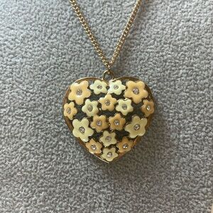 Vintage Heart pendant Gold tone heart filled with enamel daisies and rhinestones